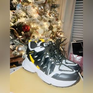 Sold 🛑Michael Kors MK Women's Hero Trainer Leather Sneakers